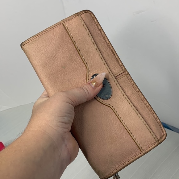 Fossil Womens Maddox Leather Zip Around Wallet Clutch Key Hole Hardware - Picture 10 of 10